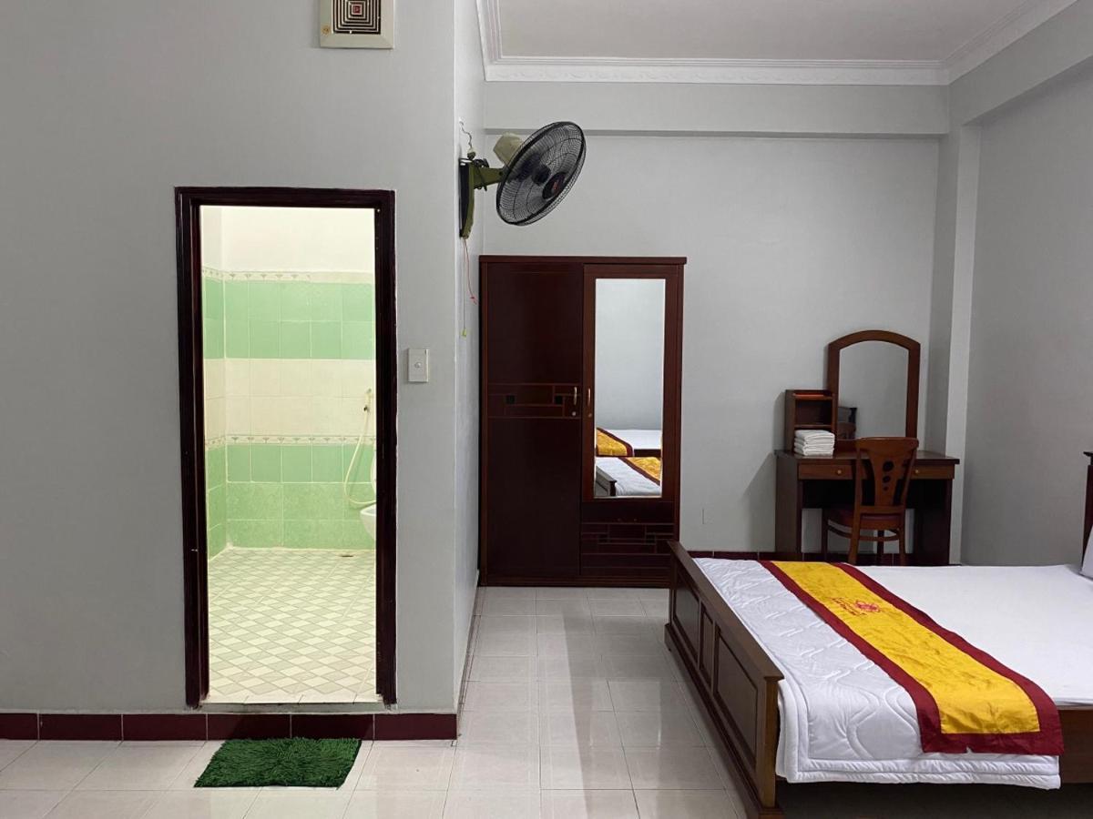 Khach San Thanh Hong ホーチミン市 エクステリア 写真